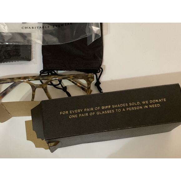 DIFF Eyewear FINN SUNGLASS Glasses Tortoise SE-BB129 NEW Unisex - Picture 5 of 5